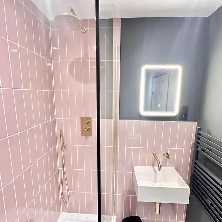 Barbican Loft - With Free Parking