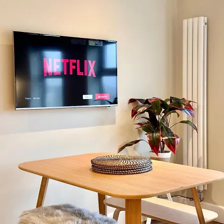 Barbican Loft - With Free Parking Apartment